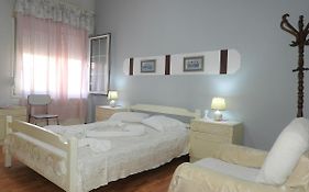 Helen'S House Limenaria